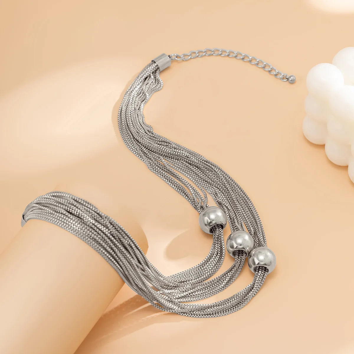 Multi-chain Necklace with Spheres