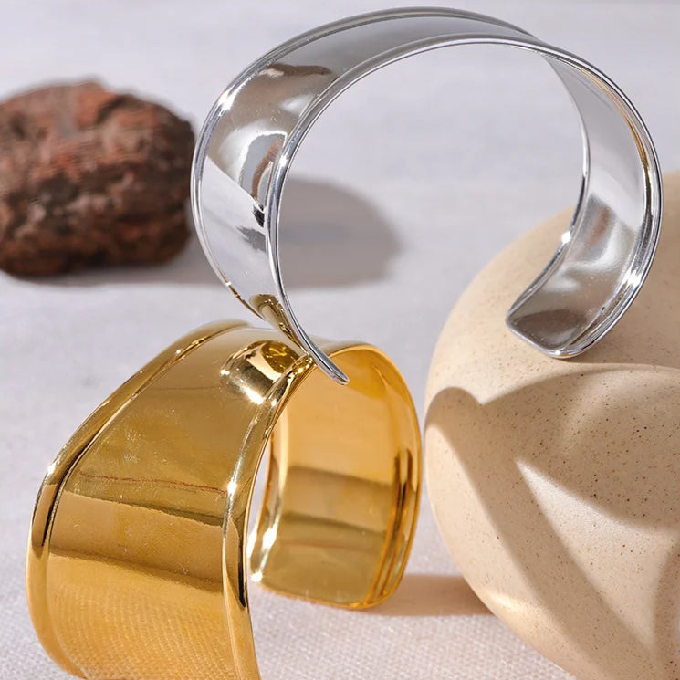 Semi-Open Bracelet