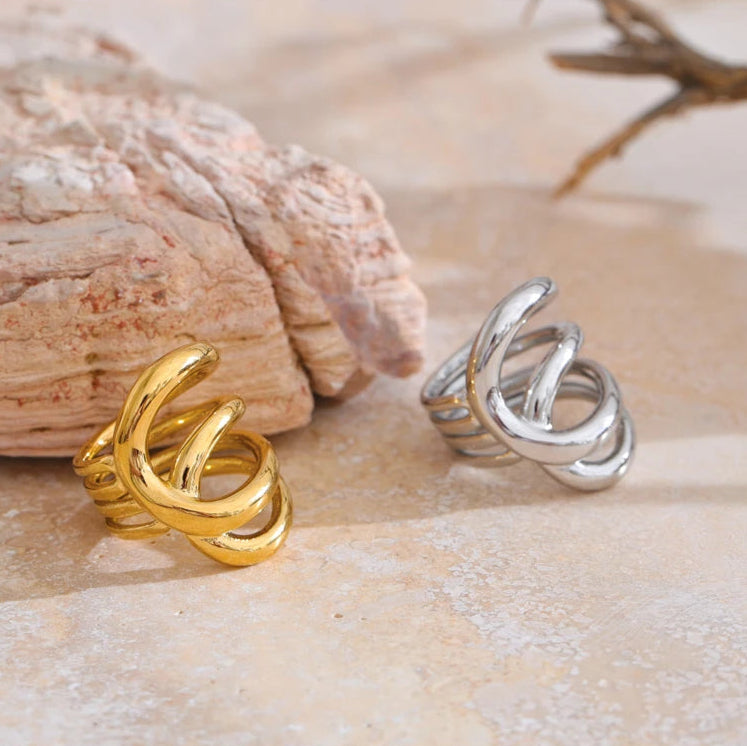Intertwined Ring