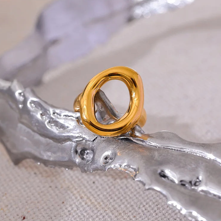 Hollow Oval Ring