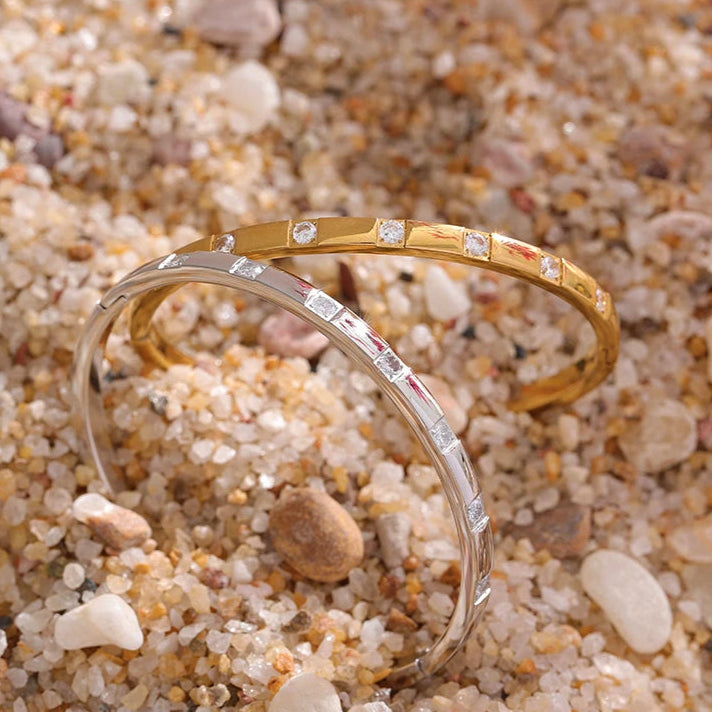 Bracelet with Zirconia