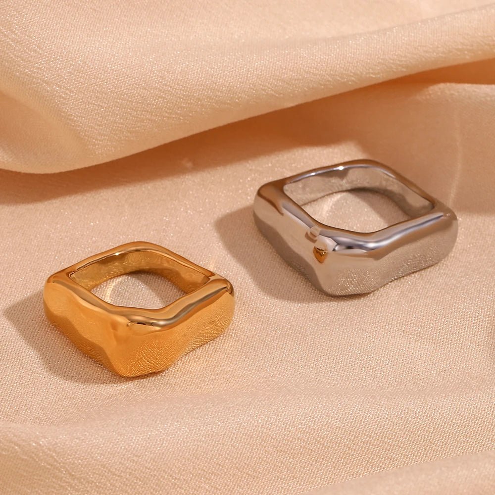 Quadrangular Ring