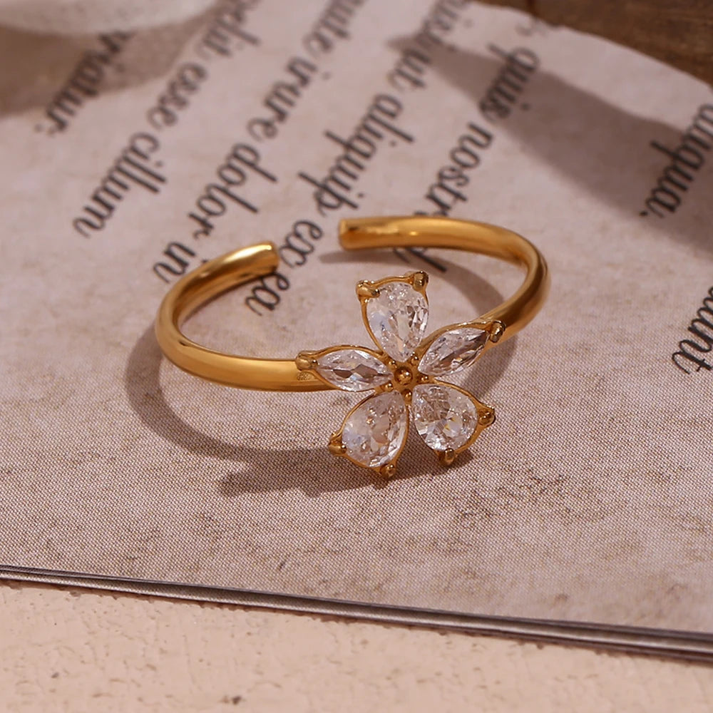 Floral Ring with Zirconias
