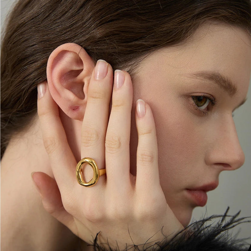 Hollow Oval Ring