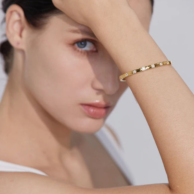 Bracelet with Zirconia
