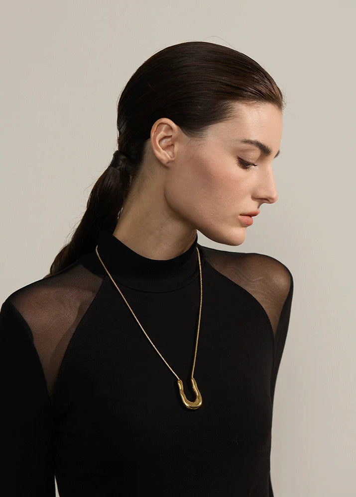 U-necklace