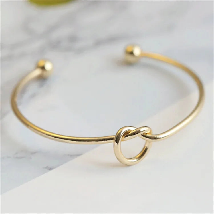 Minimalist Bracelet with Central Knot