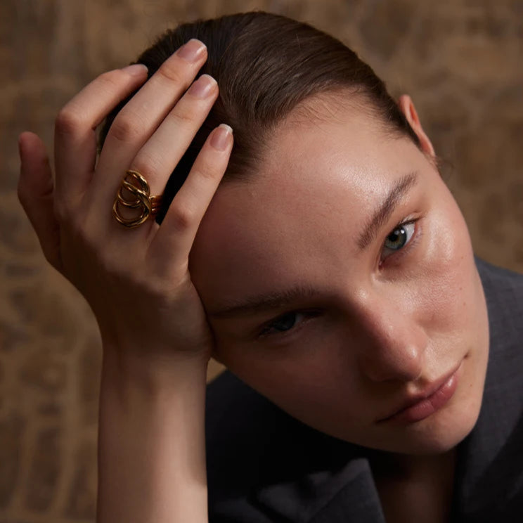 Intertwined Ring