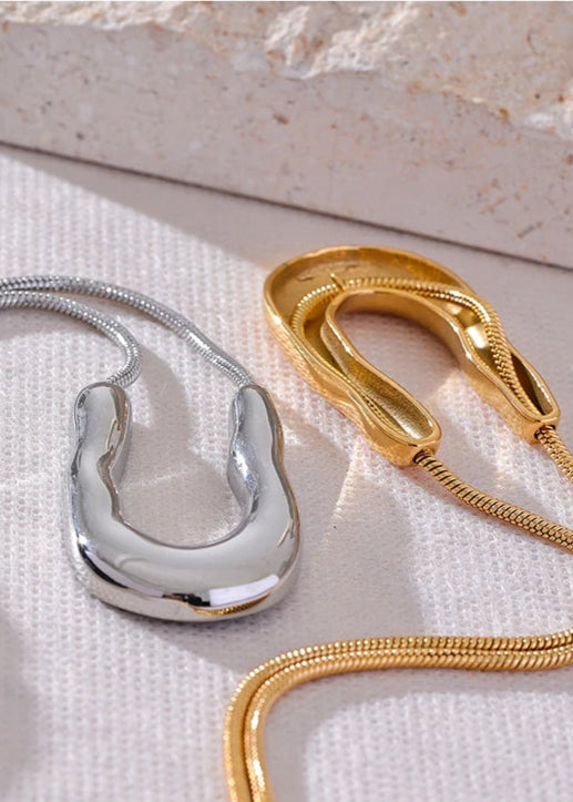 U-necklace