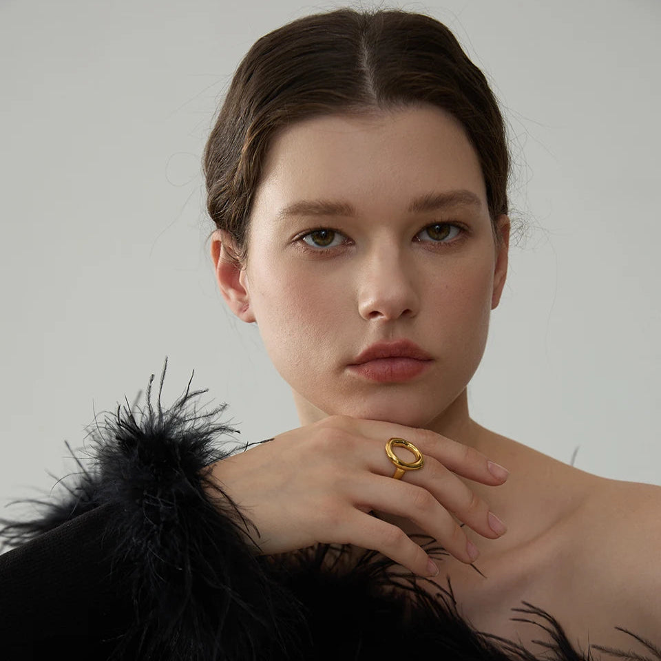 Hollow Oval Ring