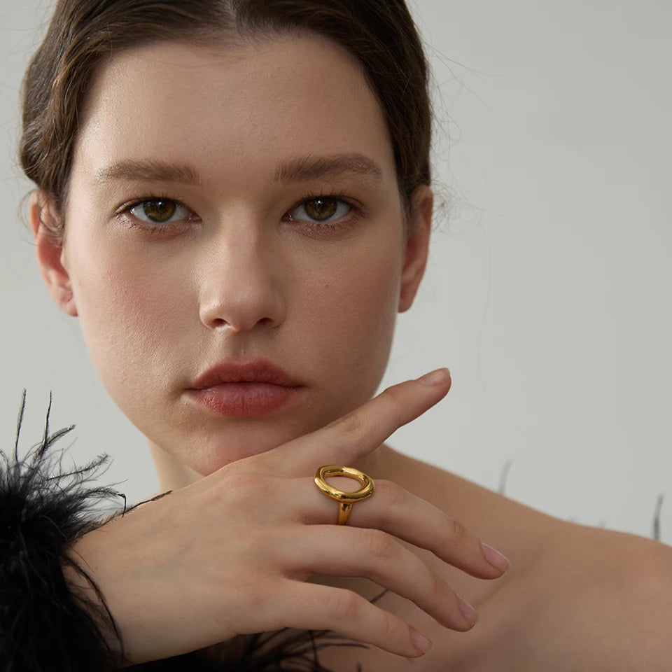 Hollow Oval Ring